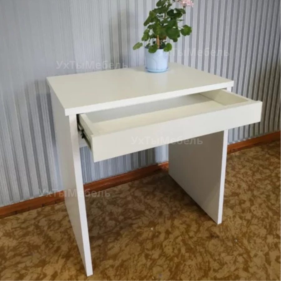 Стол письменный М3